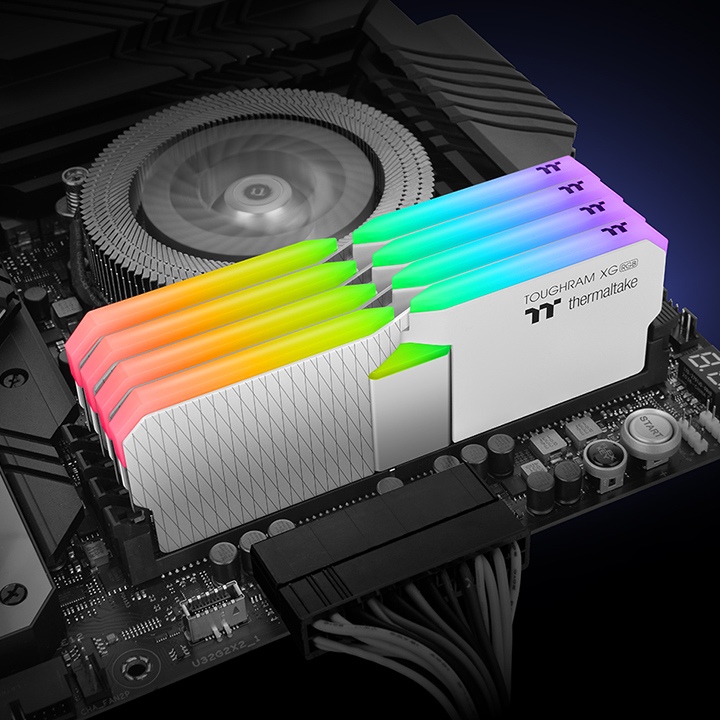 THERMALTAKE TOUGHRAM RGB White 64GB KIT (32GB*2) DDR4 3600MHz thumbnail 3